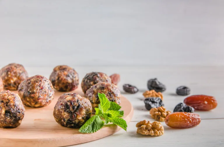 Make Tasty Fruit and Nut Bites Recipe at Home 16 fruit and nut bites